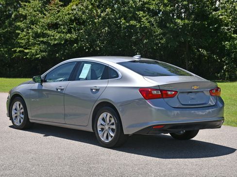 Used 2023 Chevrolet Malibu LT image 3