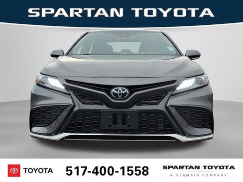 Used 2024 Toyota Camry XSE FWD image 3