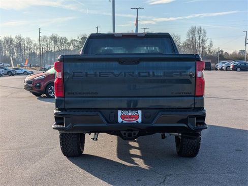 New 2026 Chevrolet Silverado 1500 Custom Trail Boss w/ Dark Appearance Package image 4