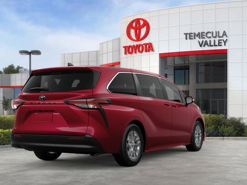 New 2026 Toyota Sienna LE image 11
