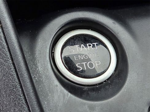 Used 2024 Nissan Kicks S image 15