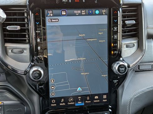 Used 2024 RAM 2500 Limited image 22