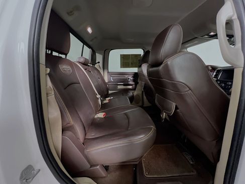 Used 2016 RAM 1500 Laramie Longhorn w/ Convenience Group AWD/4WD image 32