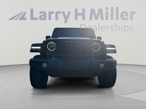 Used 2024 Jeep Wrangler Unlimited AWD/4WD image 8