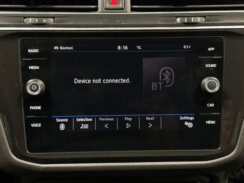 Used 2018 Volkswagen Tiguan SE image 35