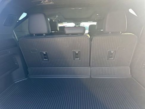 New 2026 Chevrolet Traverse RS w/ LPO, Floor Liner Package image 15