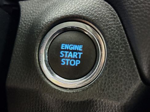 Used 2022 Toyota RAV4 XLE w/ Convenience Package FWD image 21