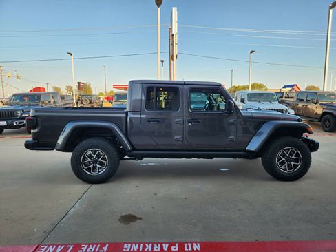 New 2025 Jeep Gladiator Rubicon image 8