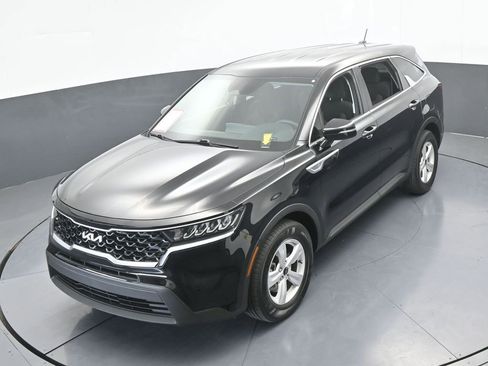 Used 2022 Kia Sorento LX image 44