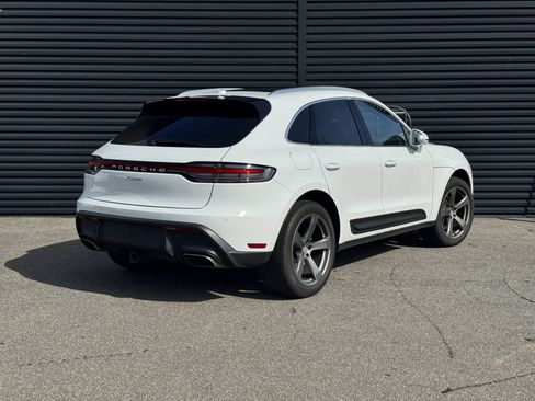 Used 2023 Porsche Macan AWD/4WD image 7