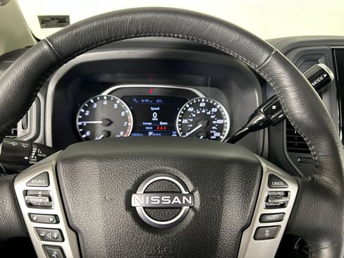 Used 2024 Nissan Titan SV w/ SV Convenience Package AWD/4WD image 14