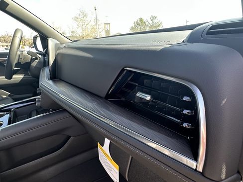 New 2026 Chevrolet Suburban Z71 w/ Comfort Package image 12