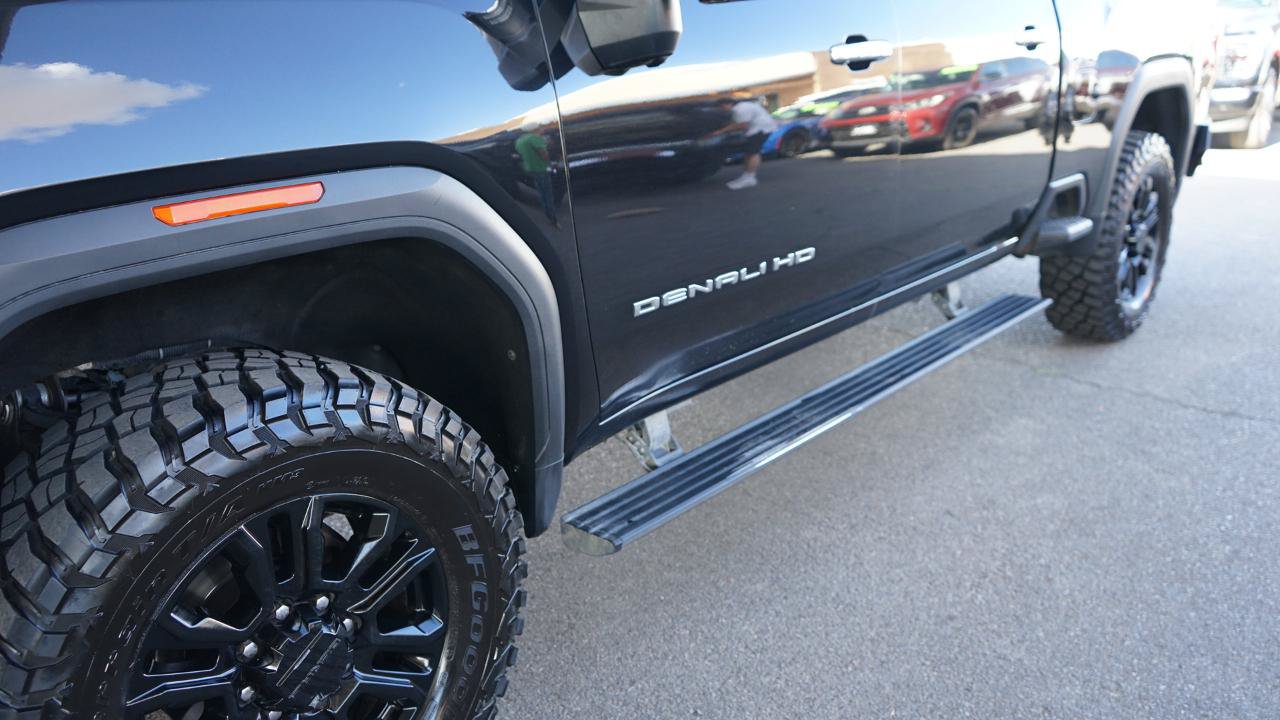 Used 2023 GMC Sierra 2500 Denali w/ Denali Black Diamond Edition AWD/4WD image 34