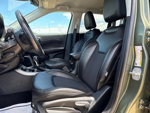 Certified 2019 Jeep Compass Latitude AWD/4WD image 7