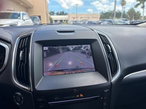 Used 2019 Ford Edge Titanium w/ Equipment Group 301A AWD/4WD image 22