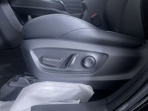 New 2026 Subaru Solterra Premium AWD/4WD image 11