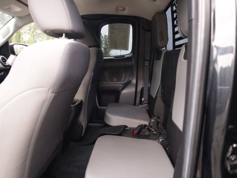 Used 2023 Toyota Tacoma SR5 RWD image 12