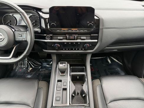 Used 2024 Nissan Pathfinder SL w/ SL Premium Package FWD image 15