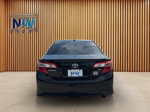 Used 2012 Toyota Camry SE FWD image 18