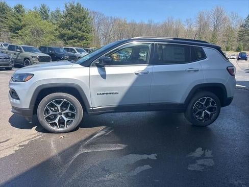 New 2026 Jeep Compass Limited AWD/4WD image 31