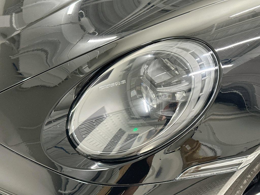 Certified 2023 Porsche 911 Turbo AWD/4WD image 31