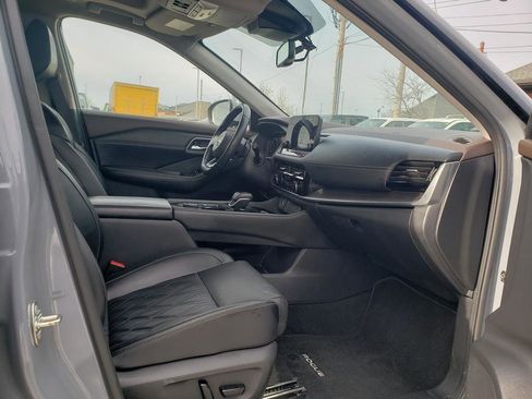 Used 2023 Nissan Rogue Platinum w/ Platinum Premium Package image 26