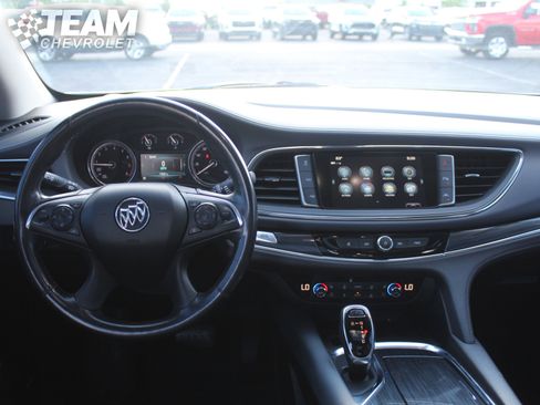 Used 2018 Buick Enclave Premium w/ Experience Buick Package AWD/4WD image 15