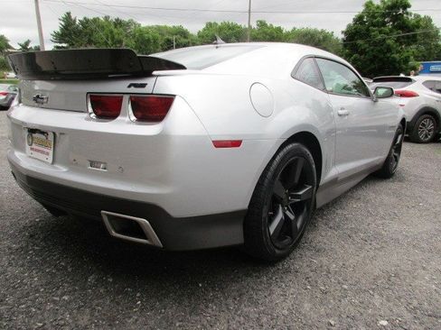Used 2010 Chevrolet Camaro LT w/ LPO, Ground Effects Package RWD image 10