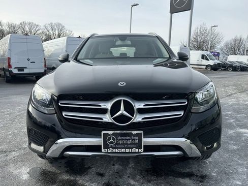 Used 2019 Mercedes-Benz GLC 300 4MATIC image 2