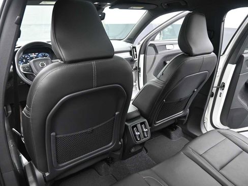 Used 2020 Volvo XC40 T5 Inscription image 19