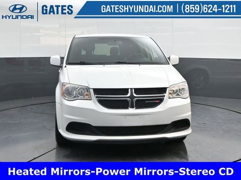 Used 2016 Dodge Grand Caravan SE image 5