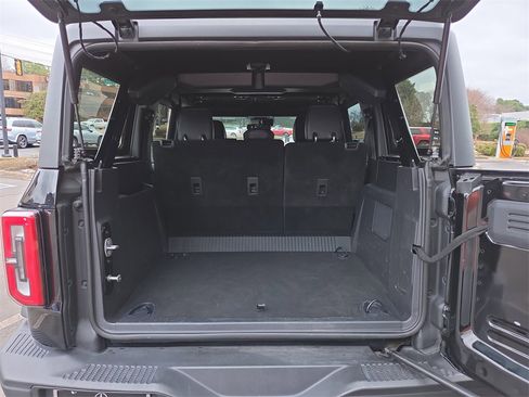 Used 2023 Ford Bronco Badlands image 16