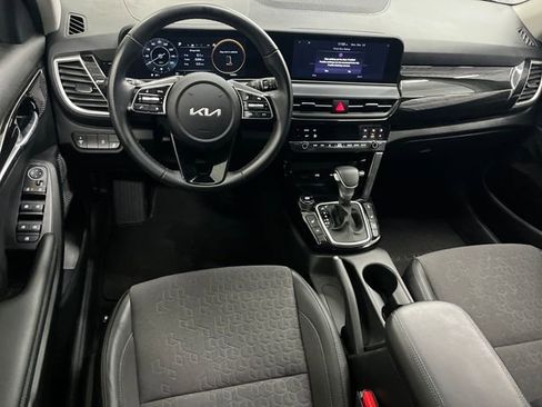 Certified 2024 Kia Seltos S image 25