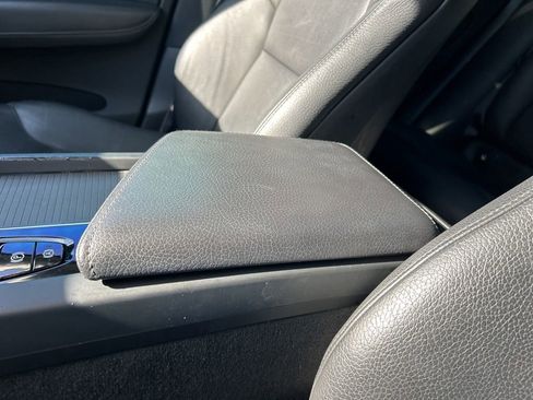 Used 2020 Volvo XC60 T5 Momentum image 37