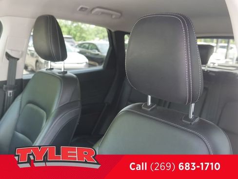 Used 2022 Ford Escape SEL w/ Technology Package AWD/4WD image 41