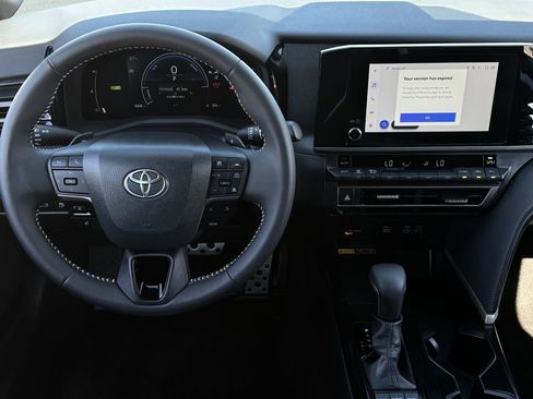 Used 2026 Toyota Camry SE w/ Convenience Package FWD image 13
