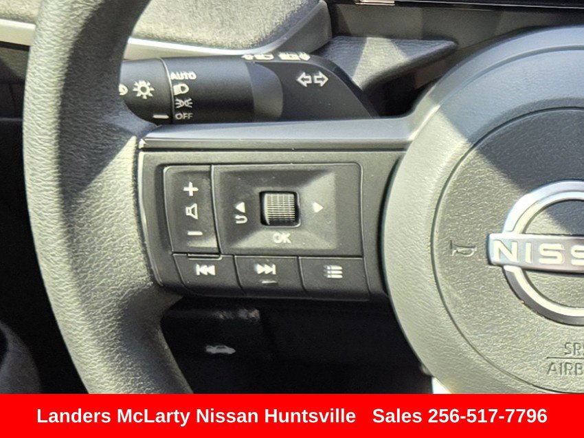 Used 2025 Nissan Kicks SV FWD image 22