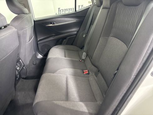 Used 2025 Toyota Camry LE image 19