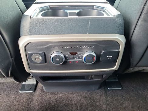 Used 2022 Ford Expedition Max Limited AWD/4WD image 17