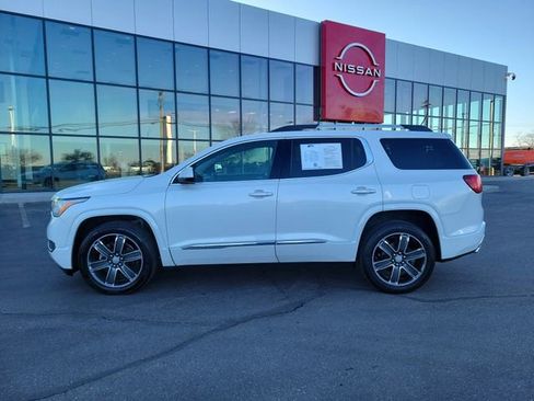Used 2017 GMC Acadia Denali w/ Technology Package image 4