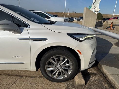 Used 2023 Buick Enclave Avenir w/ Avenir Technology Package image 4