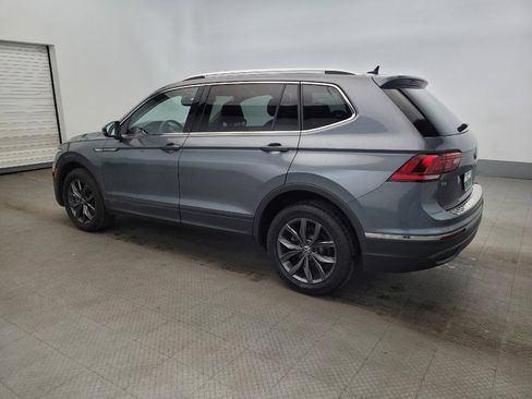 Used 2022 Volkswagen Tiguan SE image 3