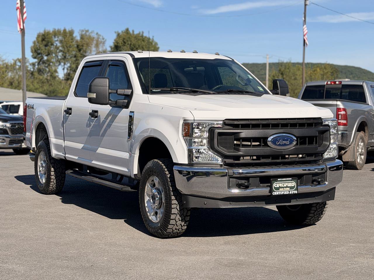 Used 2022 Ford F250 XL w/ Power Equipment Group AWD/4WD image 3