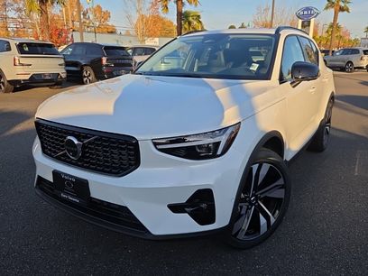 New 2026 Volvo XC40 B5 Ultra w/ Protection Package Premier