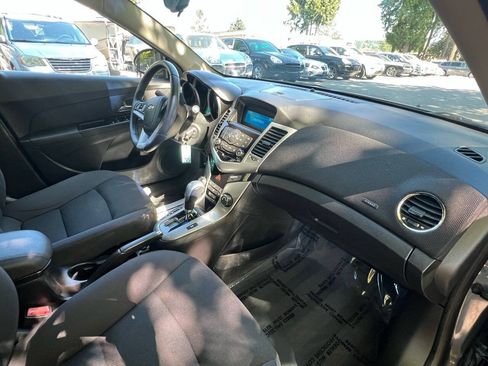 Used 2012 Chevrolet Cruze LT FWD image 21