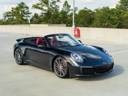 Used 2018 Porsche 911 Carrera 4S image 33