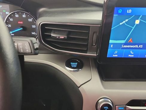 Used 2022 Ford Explorer XLT w/ Equipment Group 202A image 22