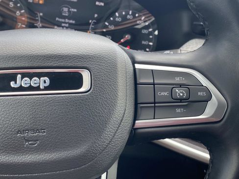 Used 2022 Jeep Compass Latitude image 42