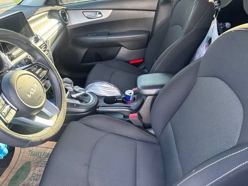 Used 2023 Kia Forte LXS w/ LXS Technology Package FWD image 3