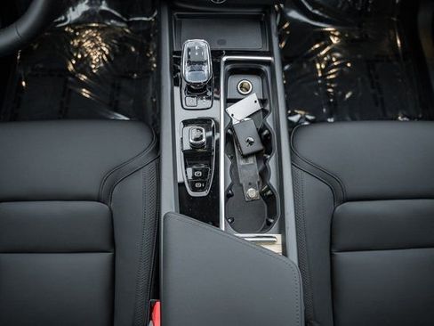 New 2026 Volvo XC60 B5 Plus w/ Protection Package Premier image 26